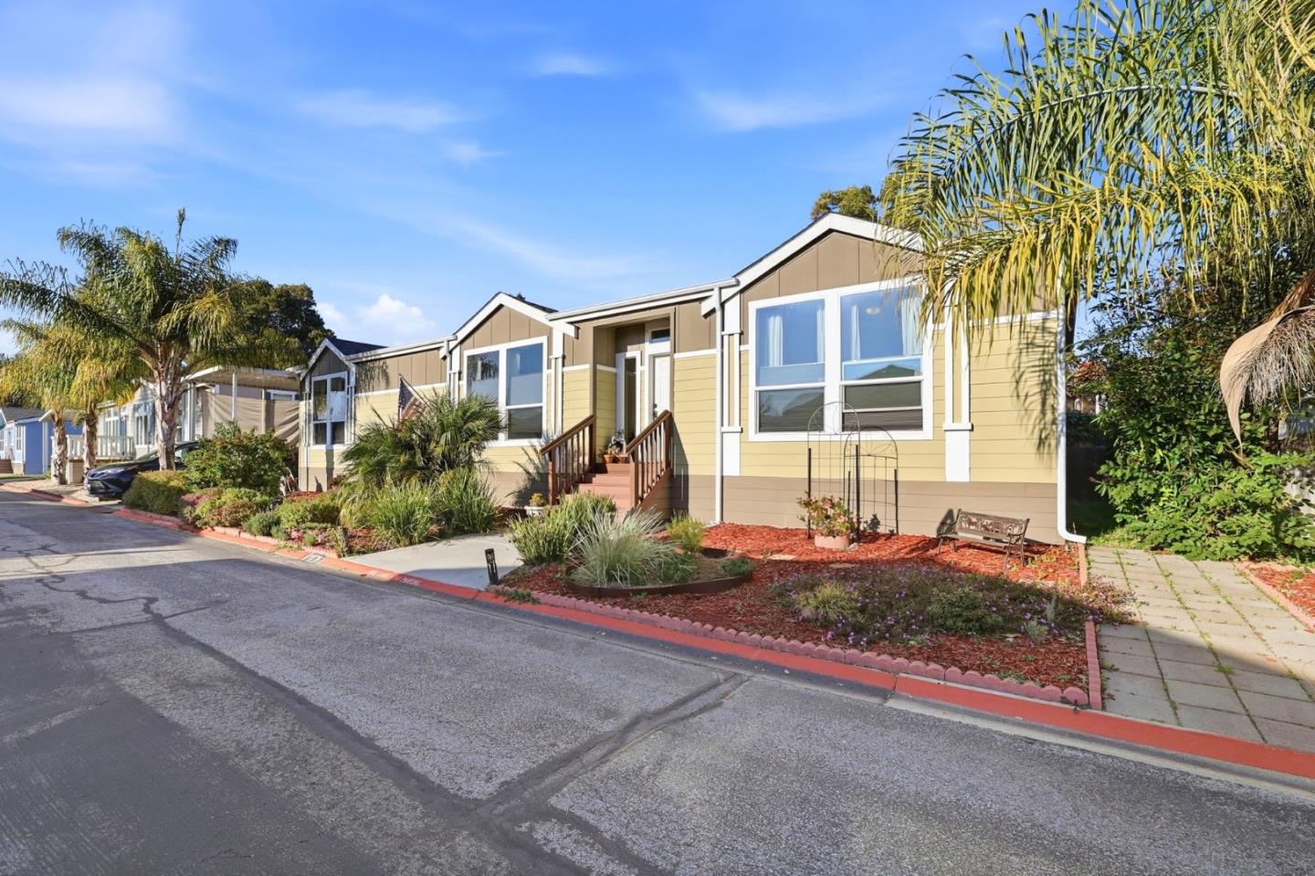 Front Image Thumbnail for ML82029234