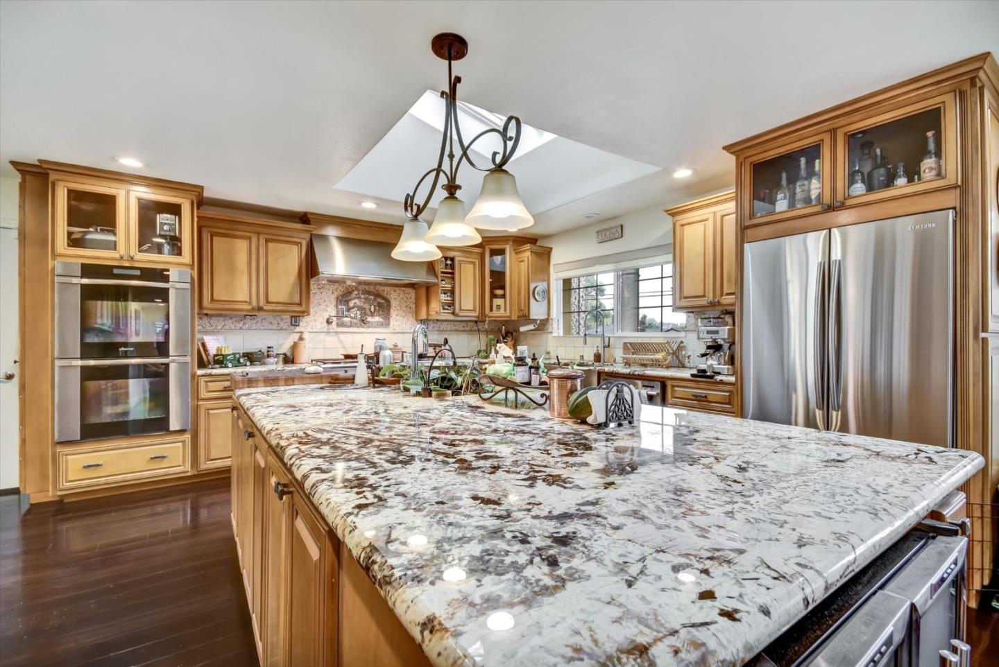 Front Image Thumbnail for ML82029266