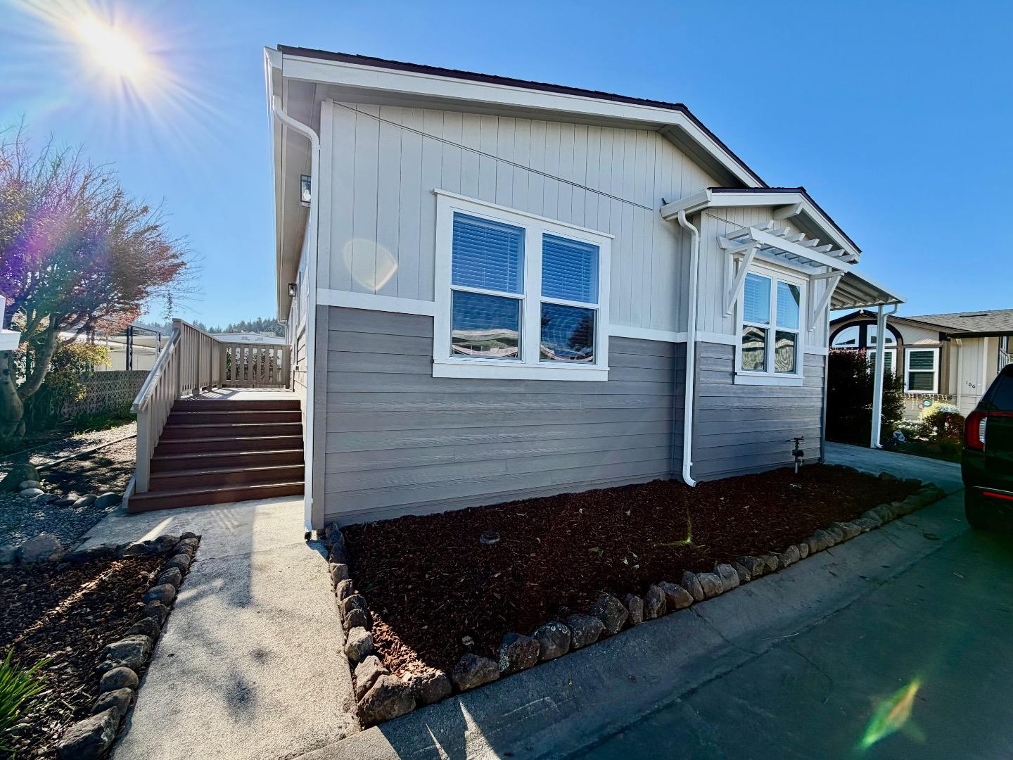 Front Image Thumbnail for ML82029301