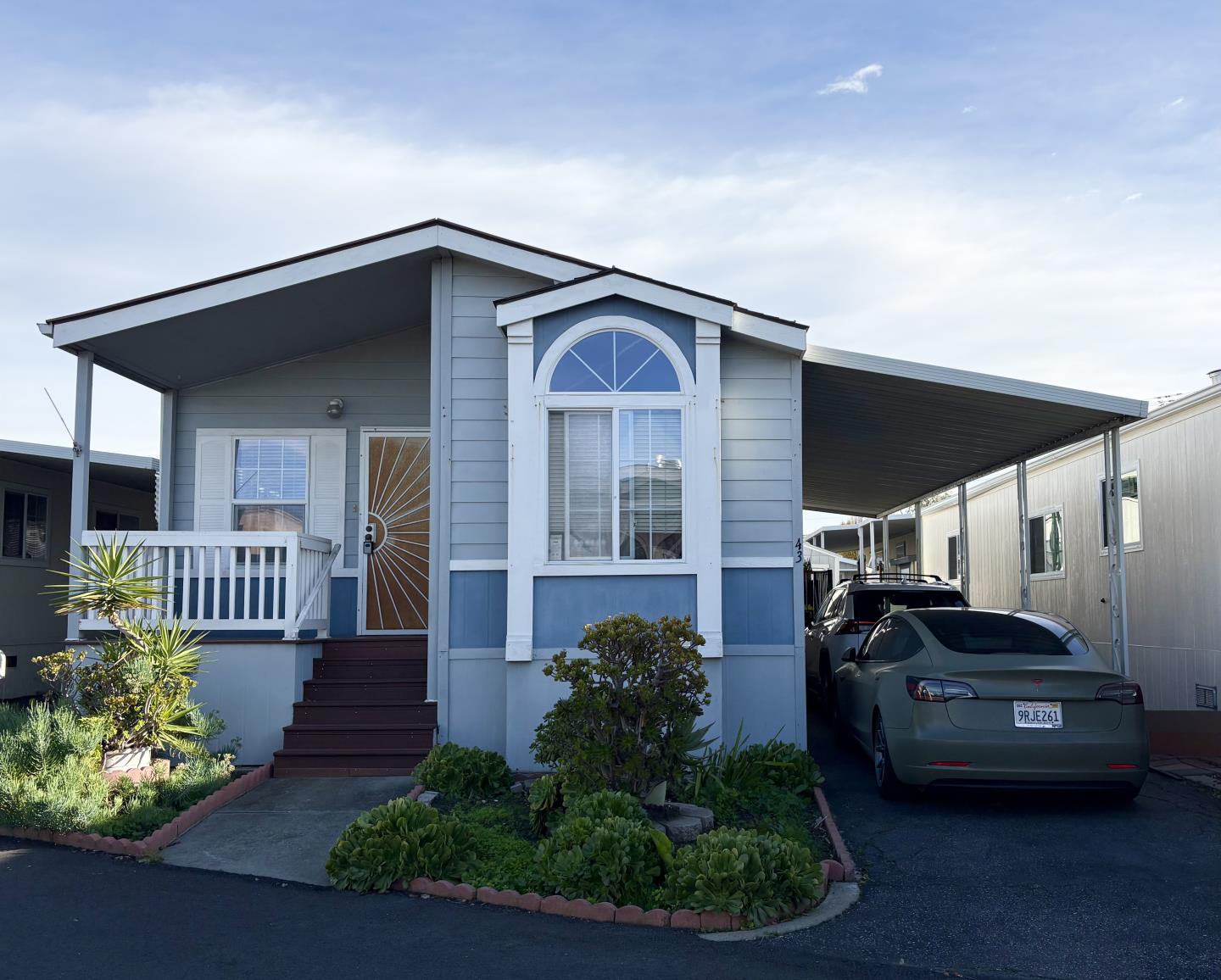 Front Image Thumbnail for ML82029381