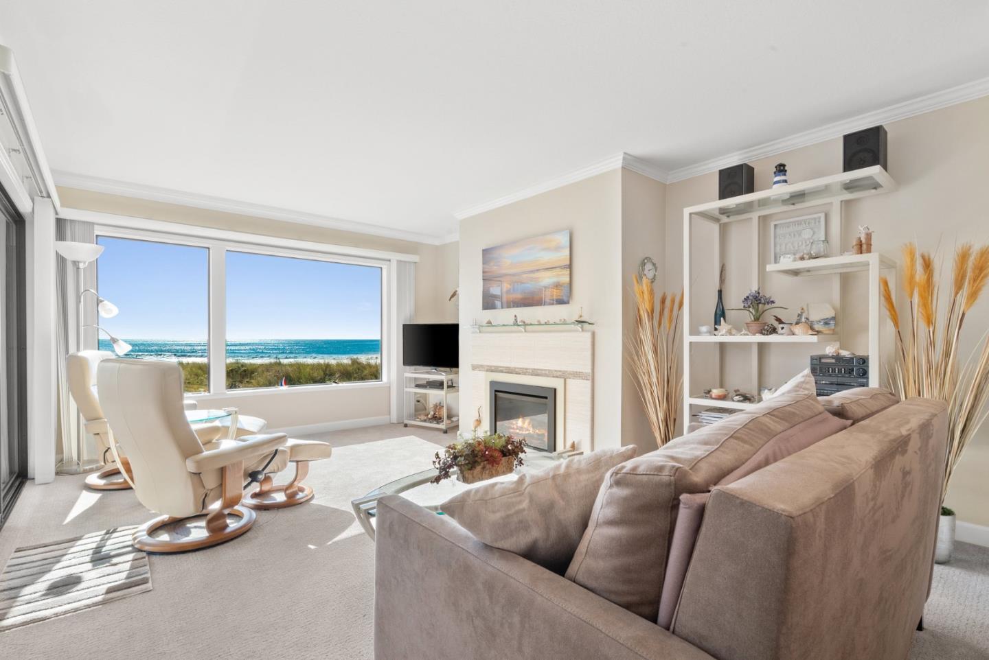 Front Image Thumbnail for ML82029403