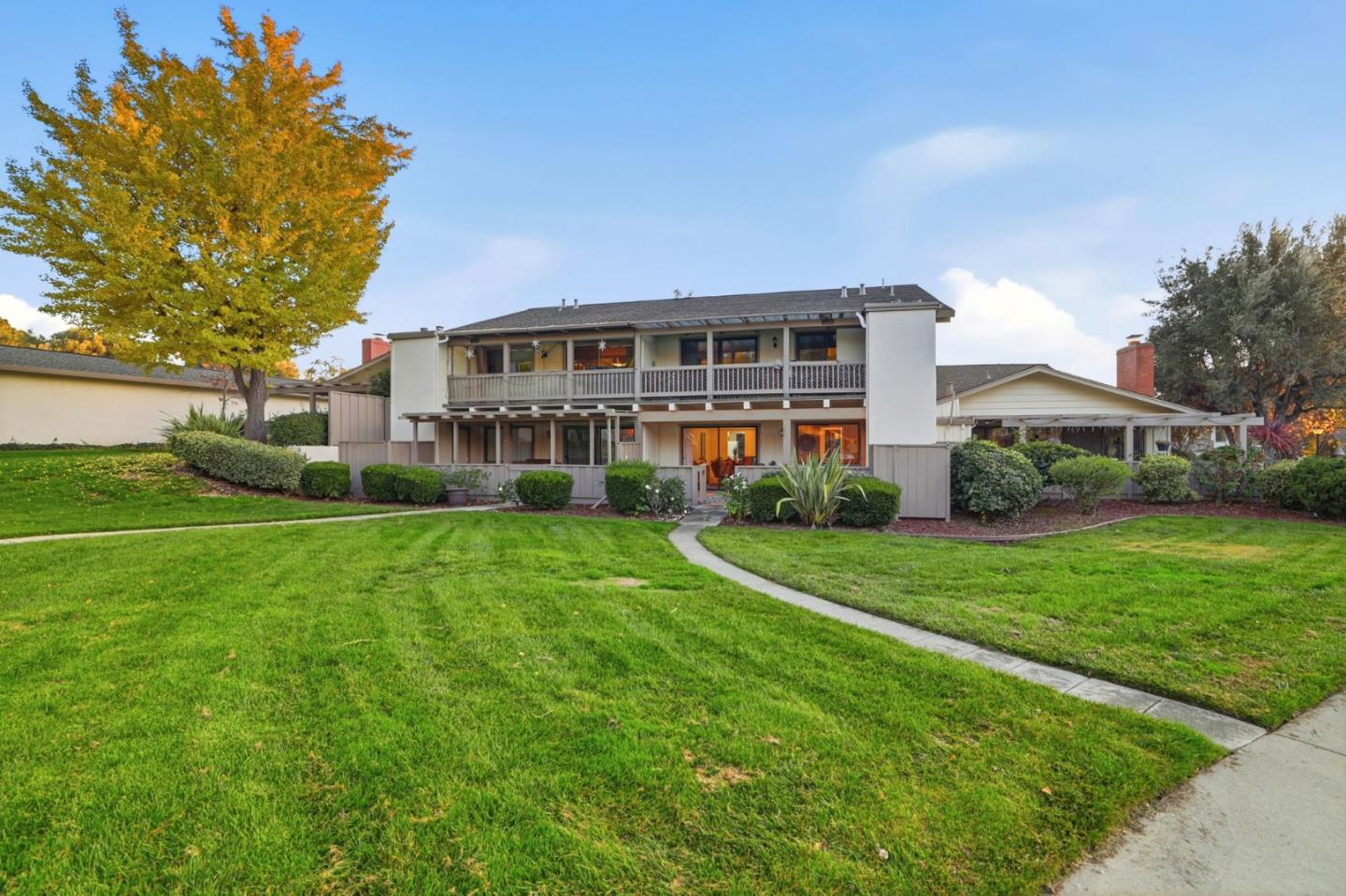 Front Image Thumbnail for ML82029685