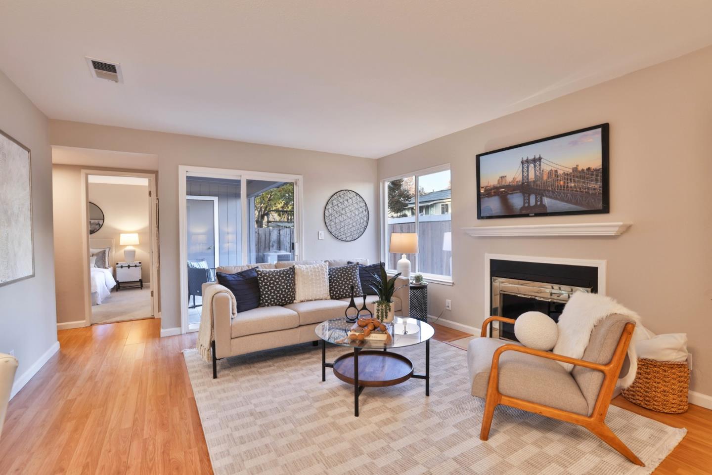 Front Image Thumbnail for ML82029737