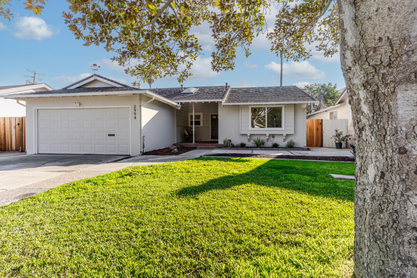 Front Image Thumbnail for ML82029886