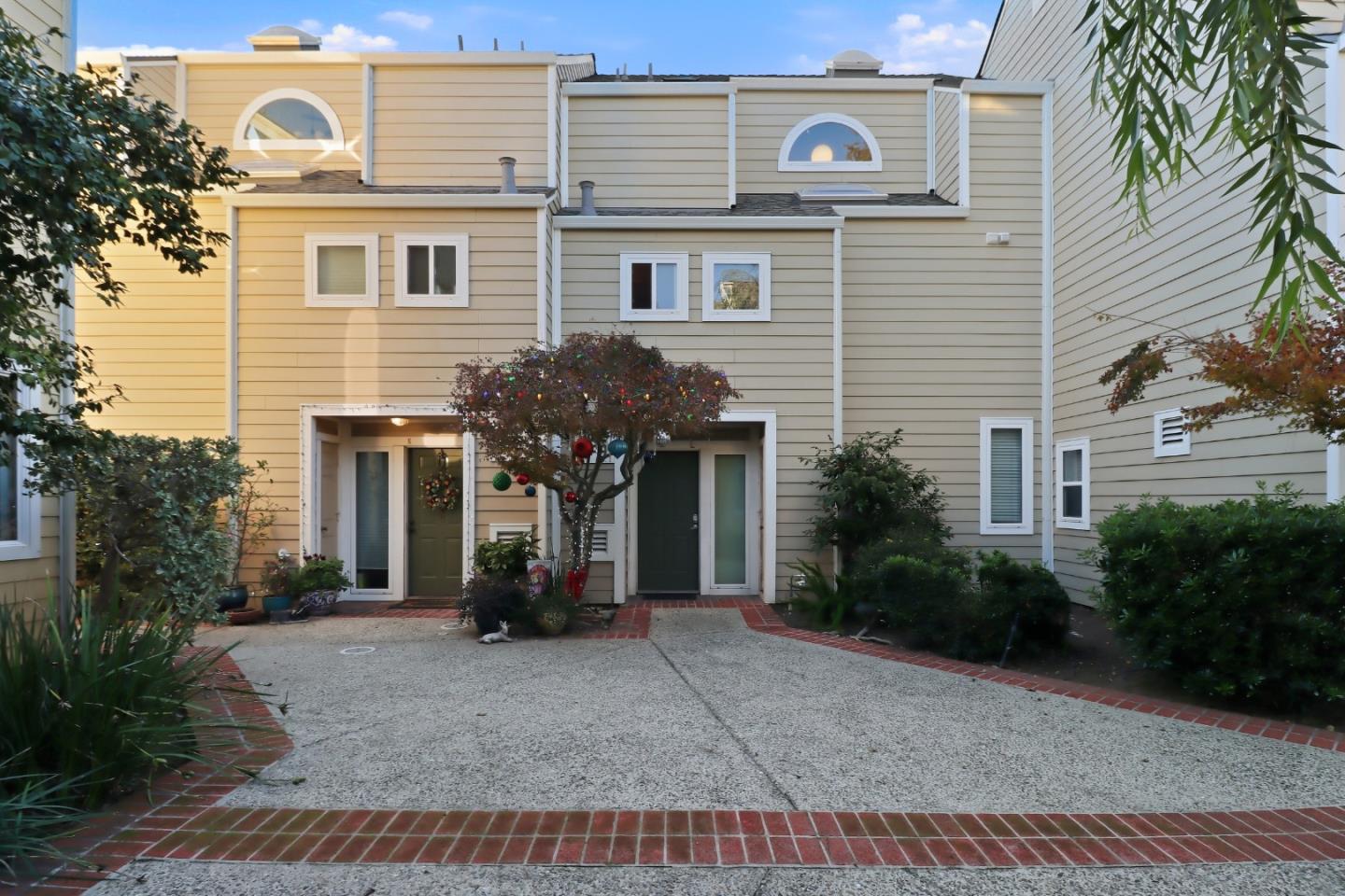 Front Image Thumbnail for ML82029893