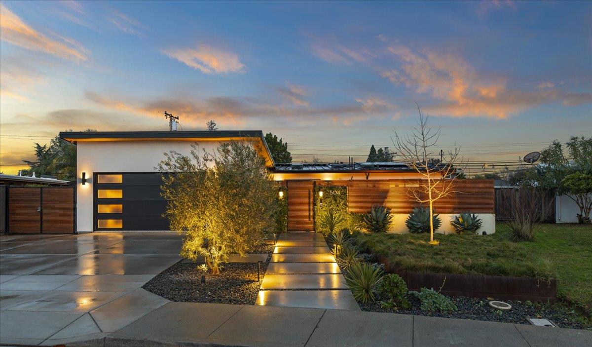 Front Image Thumbnail for ML82029901