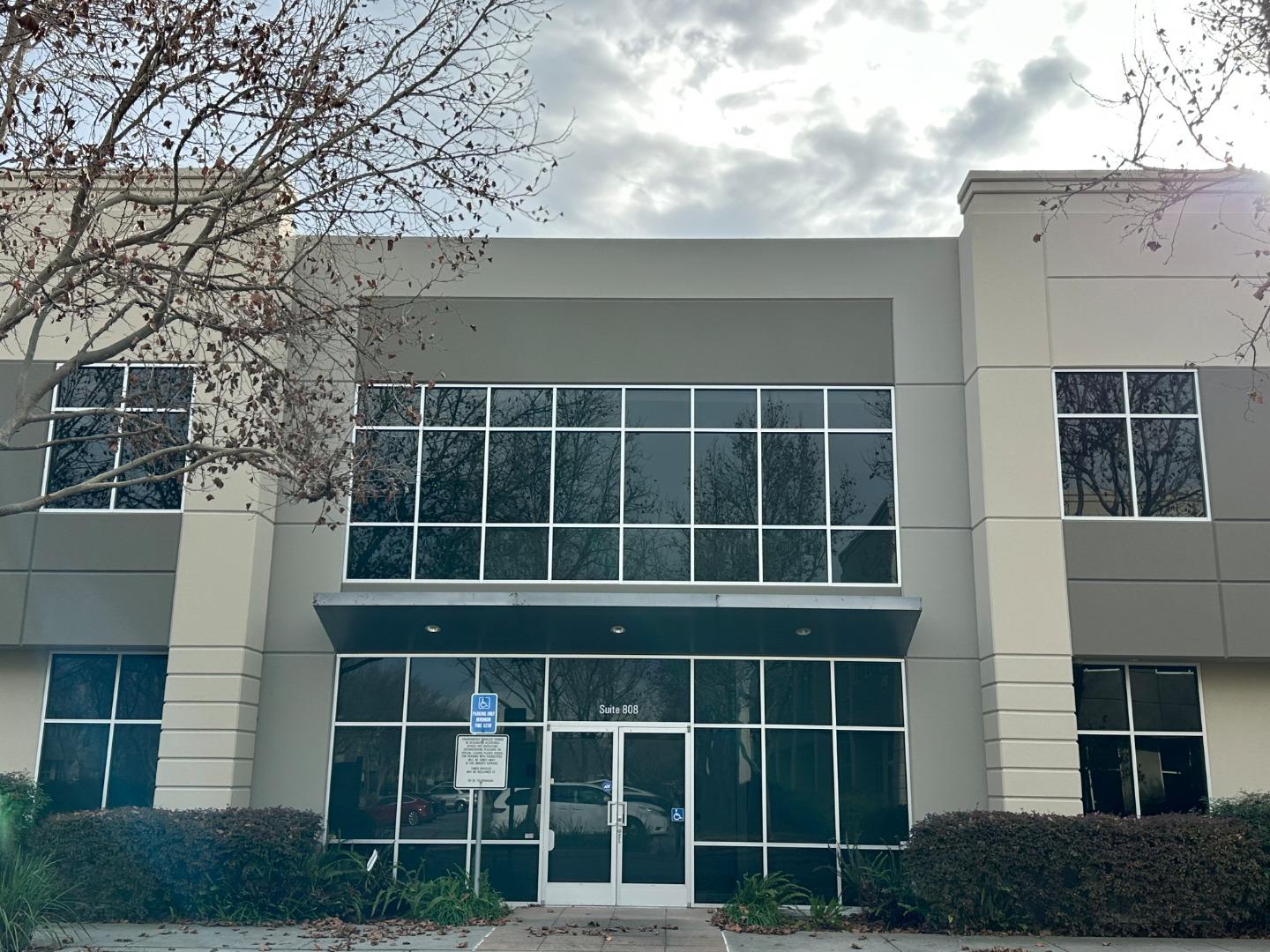 Front Image Thumbnail for ML82030085