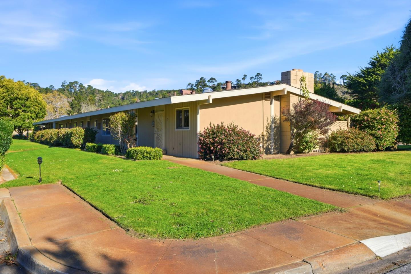 Front Image Thumbnail for ML82030207