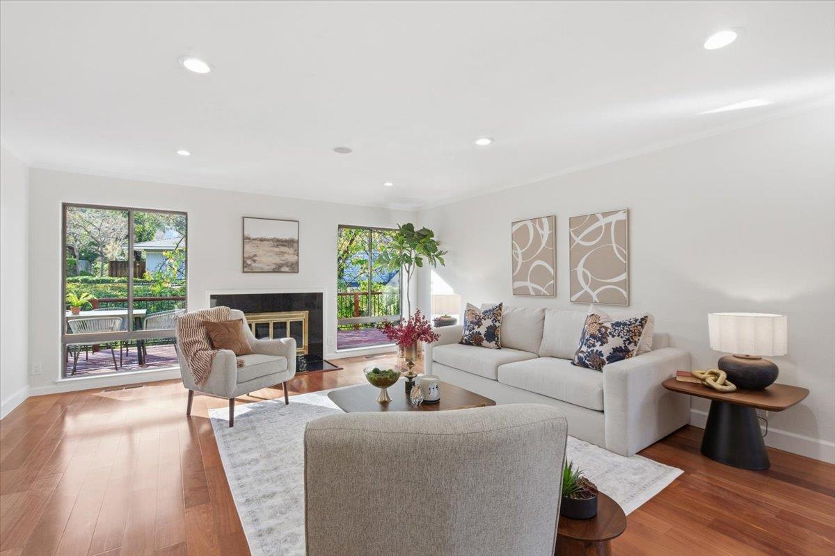 Front Image Thumbnail for ML82030222