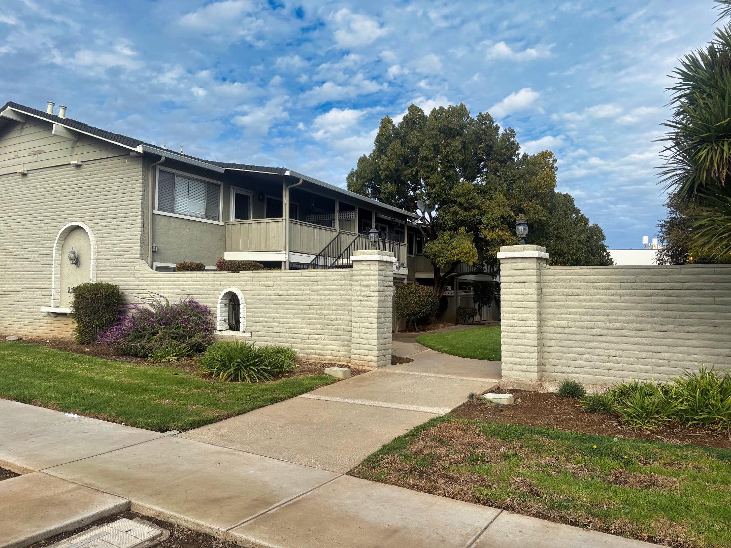 Front Image Thumbnail for ML82030278