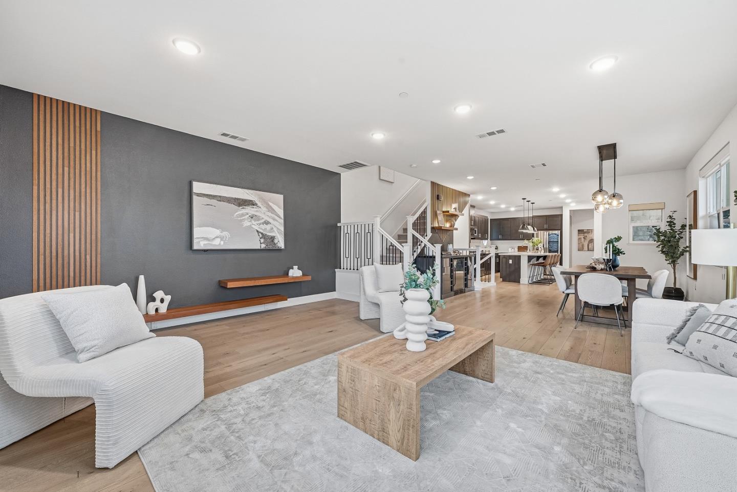 Front Image Thumbnail for ML82030344