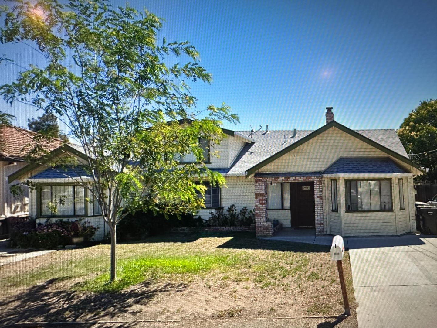 Front Image Thumbnail for ML82030392