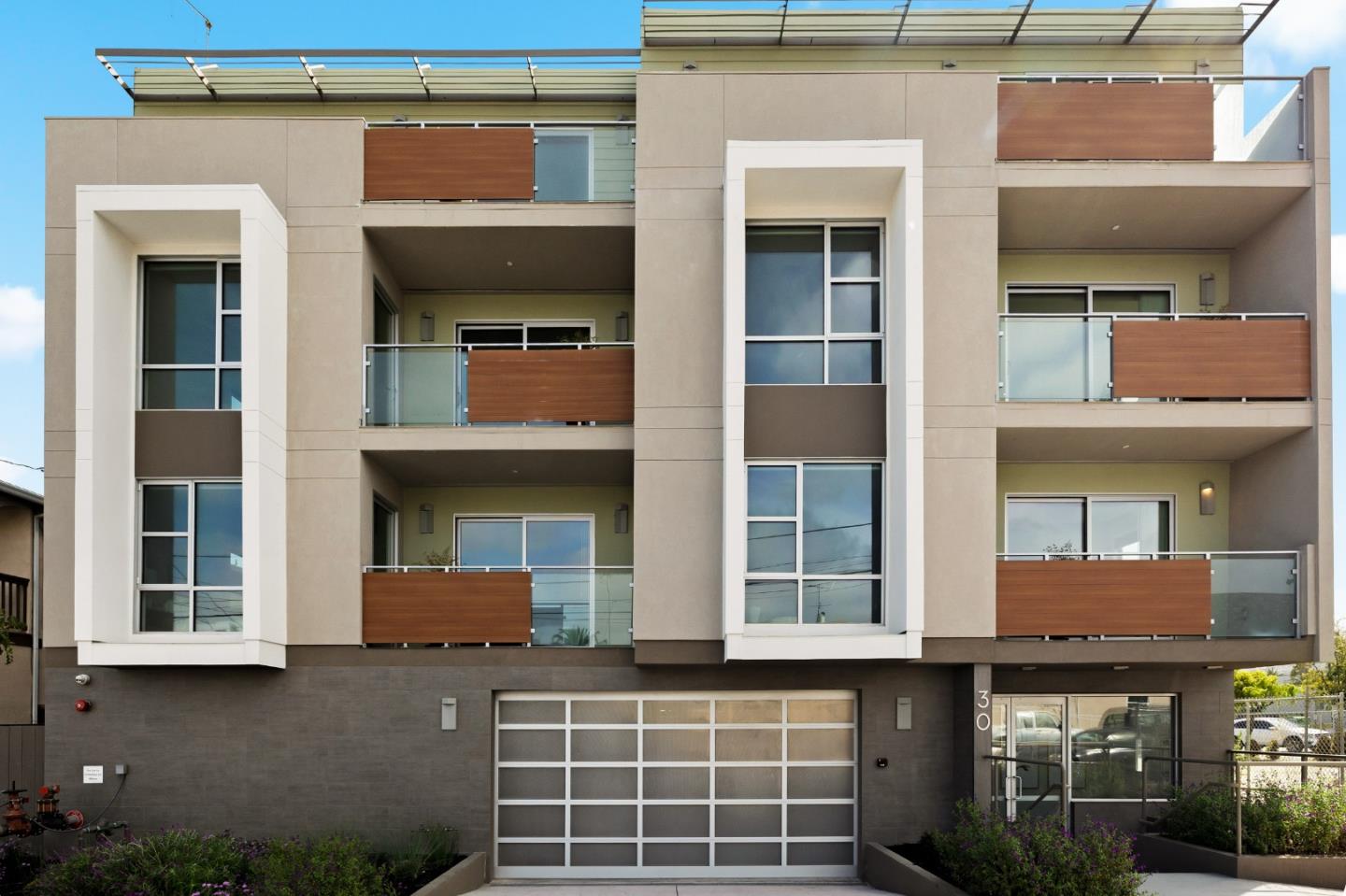 Front Image Thumbnail for ML82030492