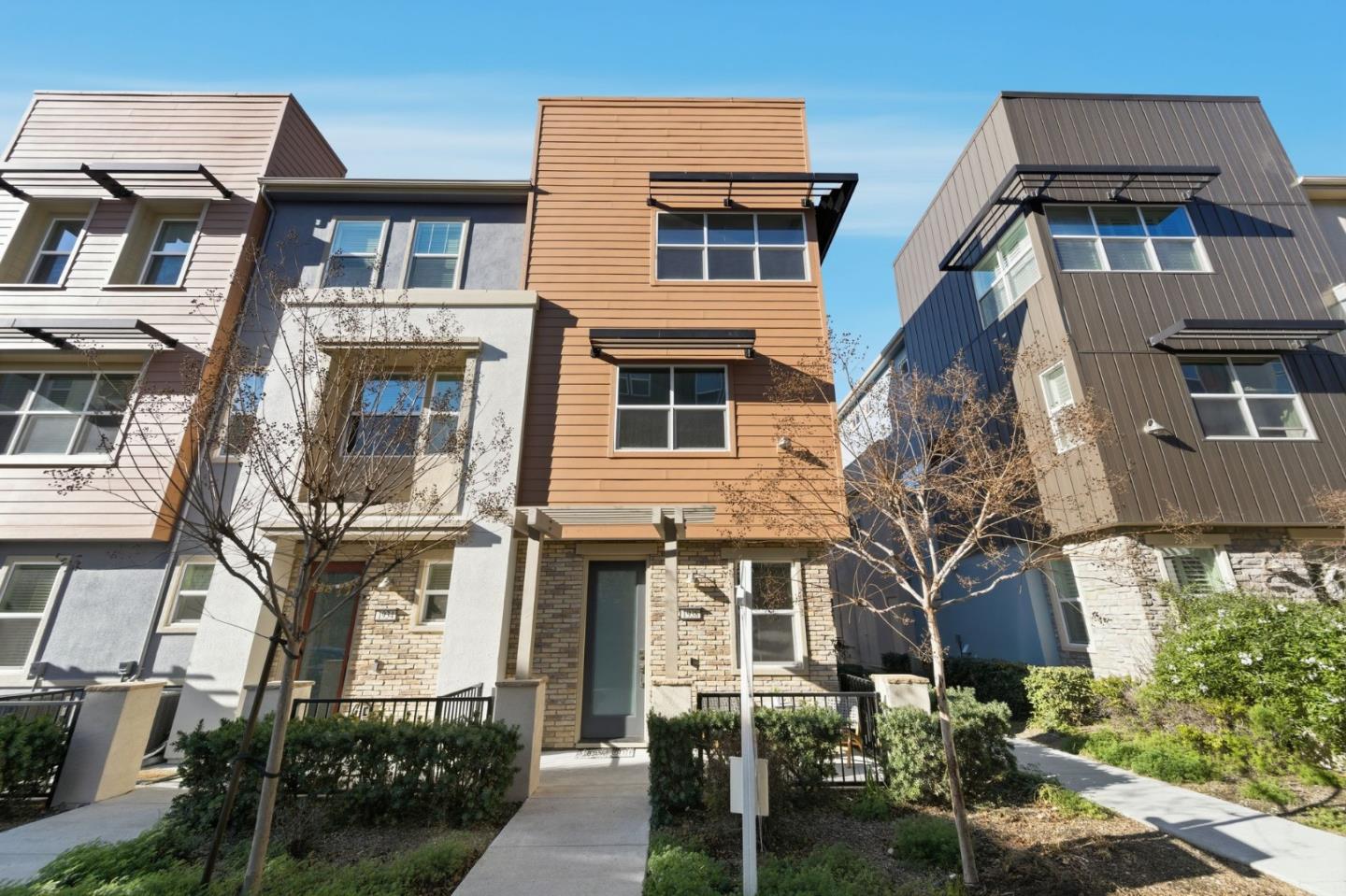 Front Image Thumbnail for ML82030532