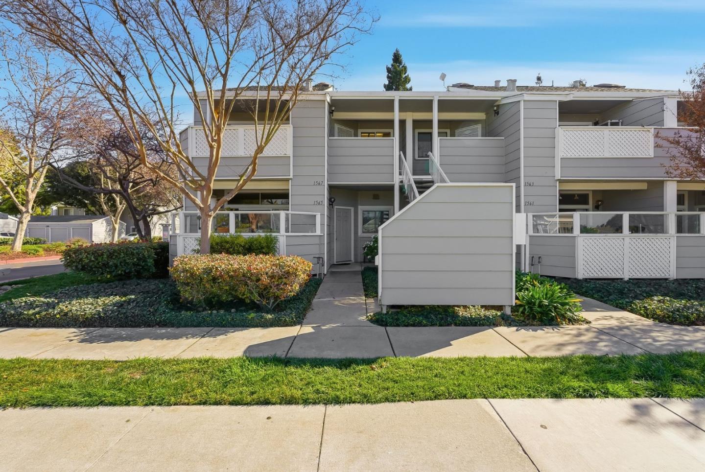 Front Image Thumbnail for ML82030658