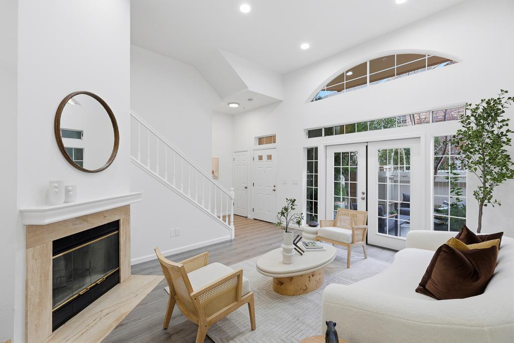 Front Image Thumbnail for ML82030681