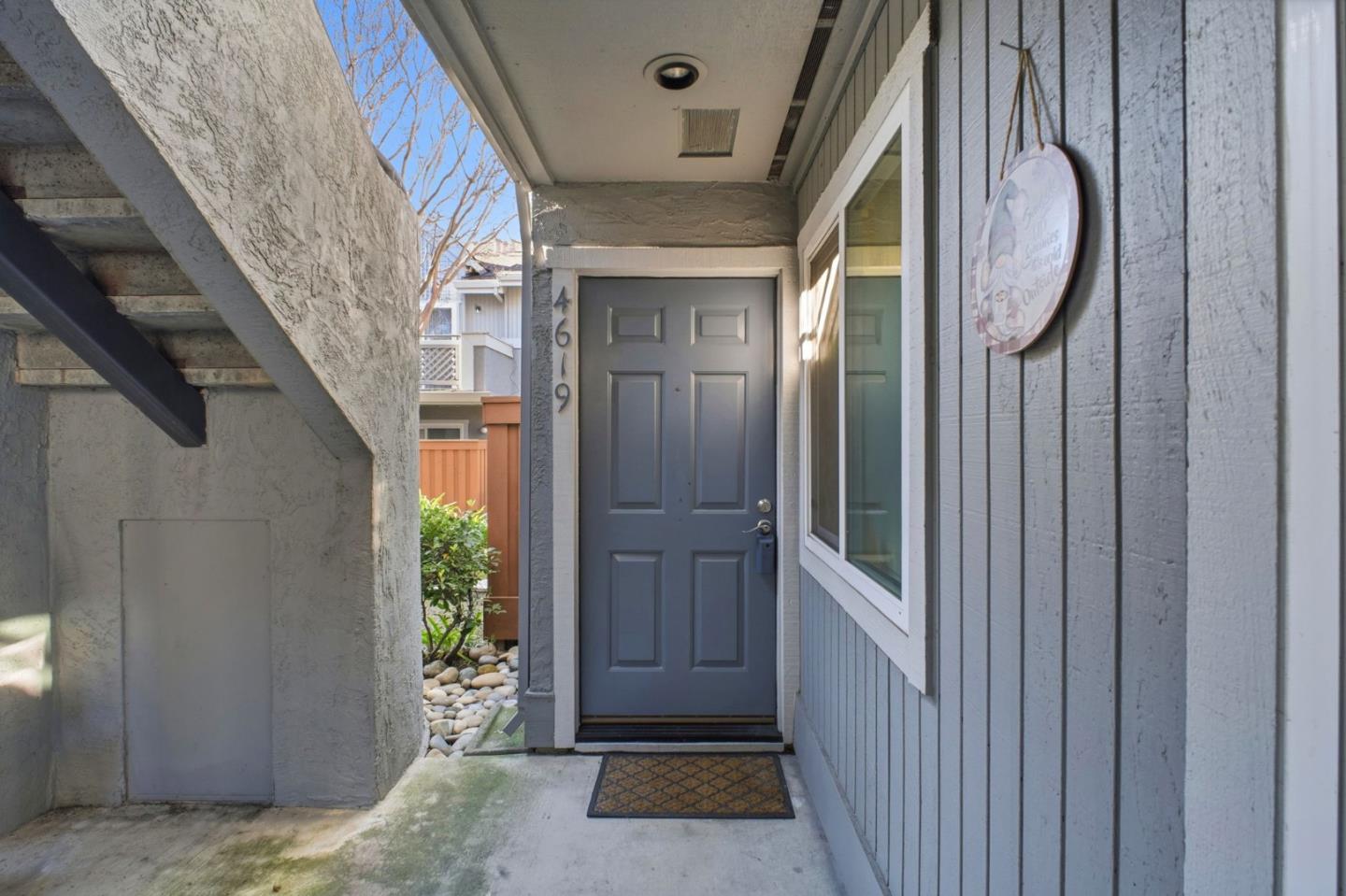 Front Image Thumbnail for ML82030816