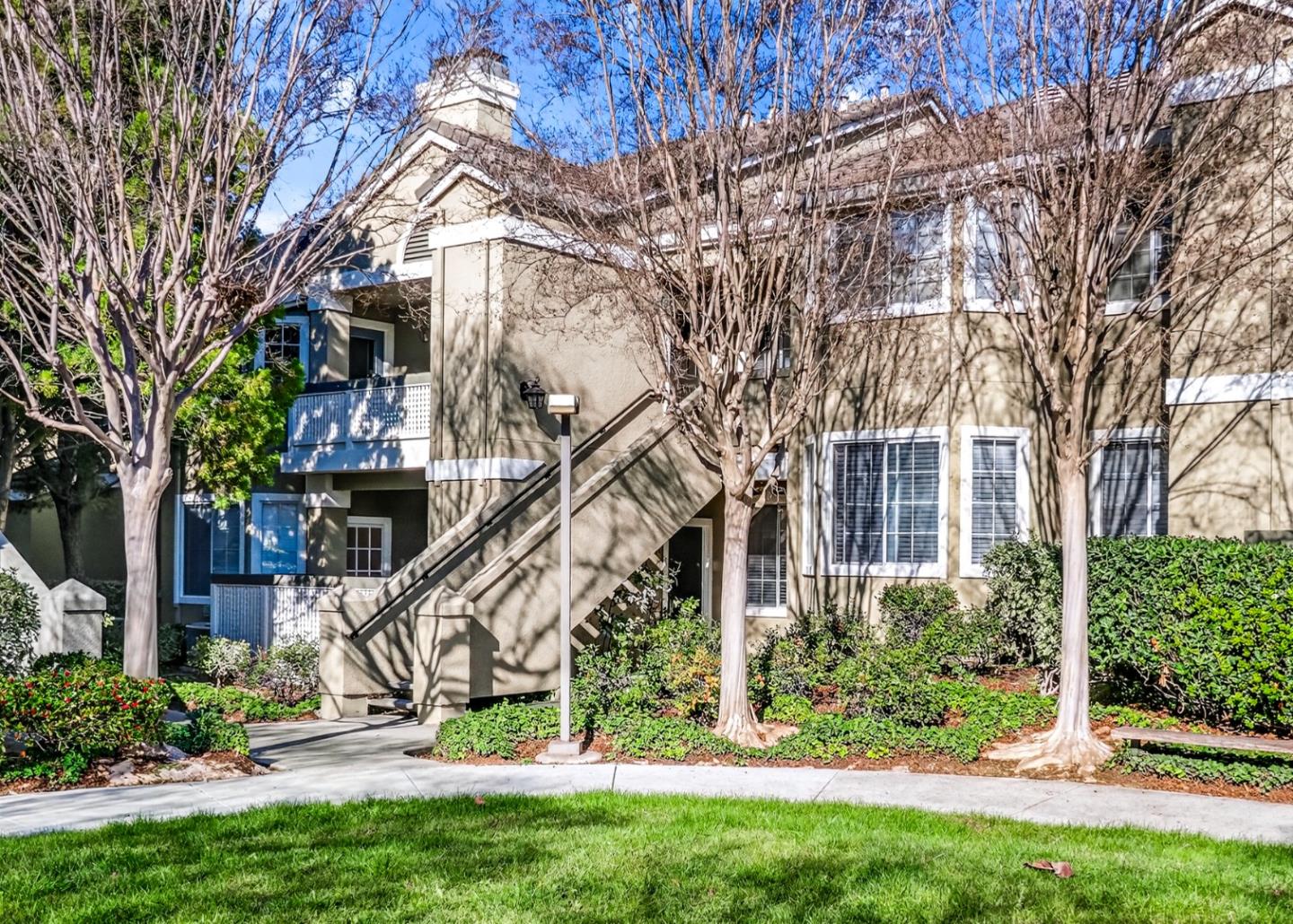 Front Image Thumbnail for ML82030936