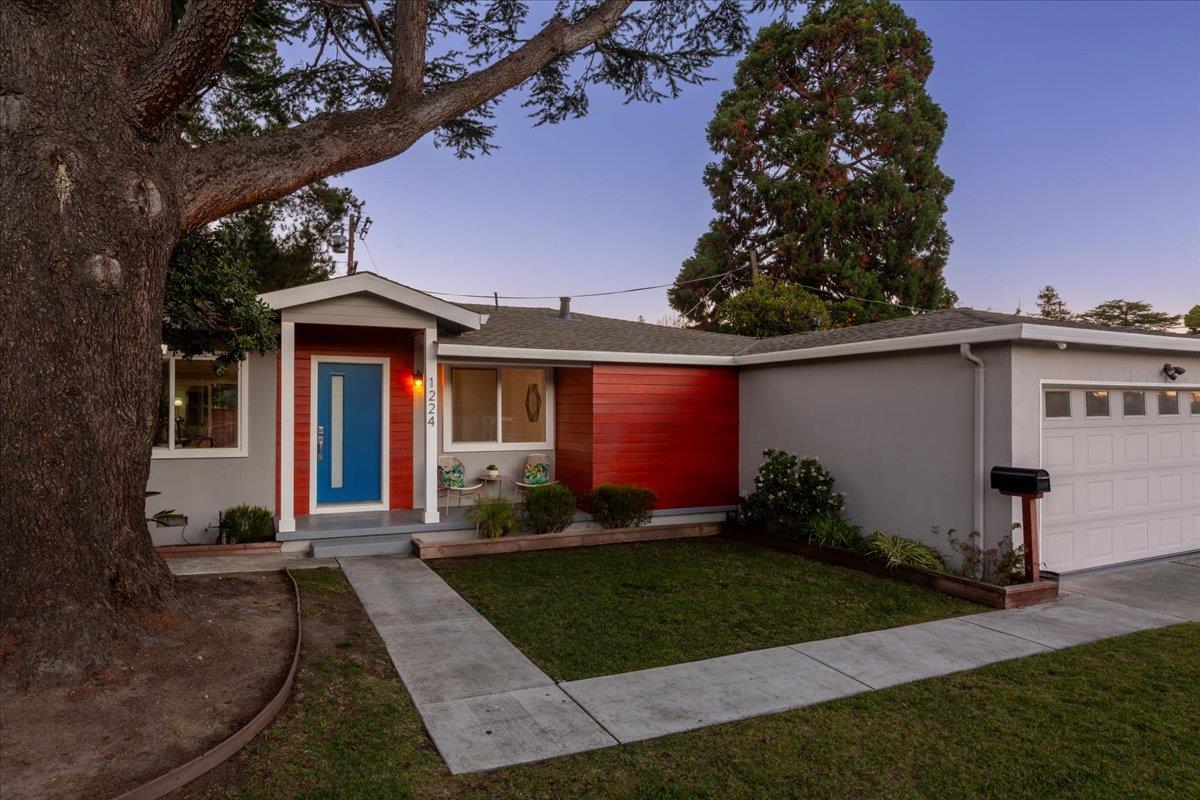 Front Image Thumbnail for ML82030953