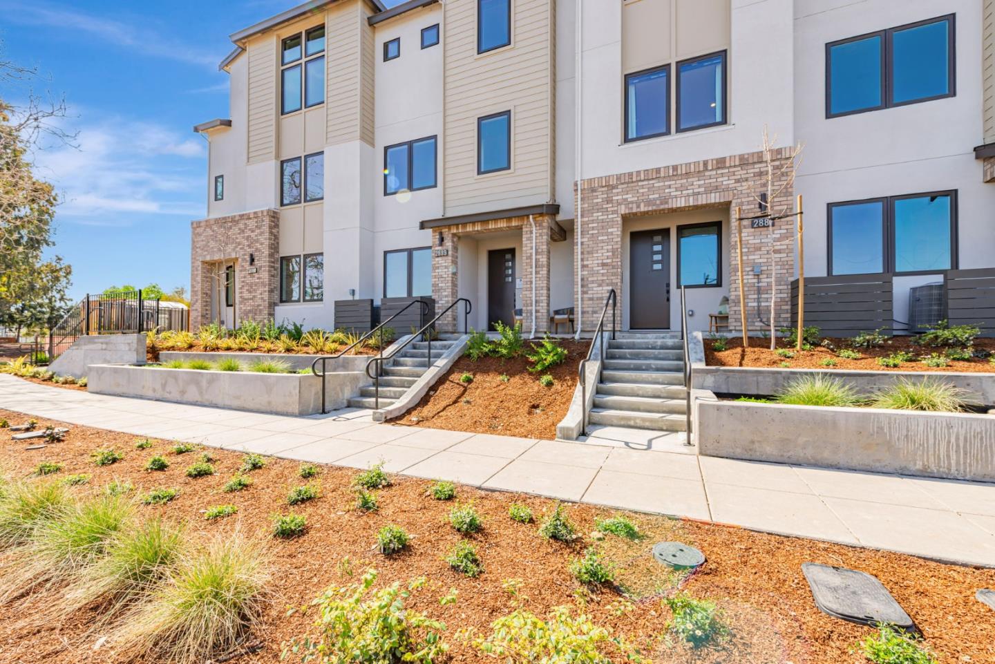 Front Image Thumbnail for ML82030970