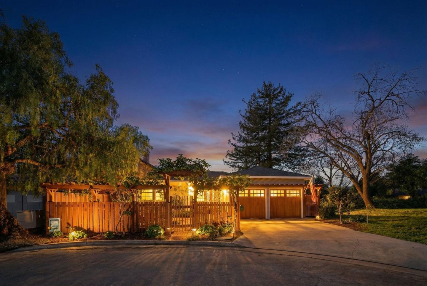 Front Image Thumbnail for ML82031044