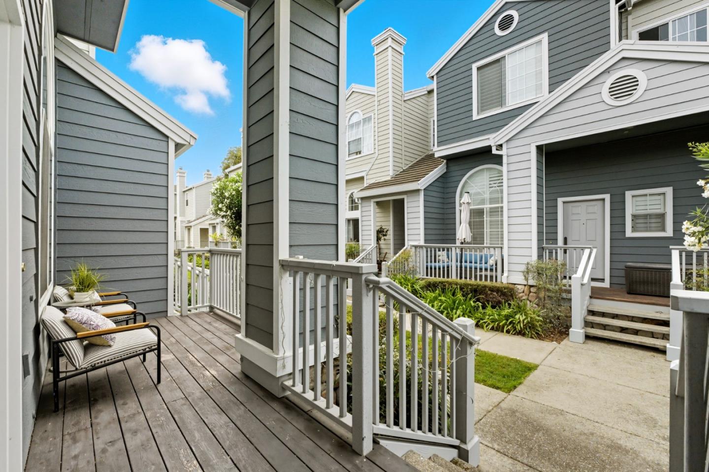 Front Image Thumbnail for ML82031050