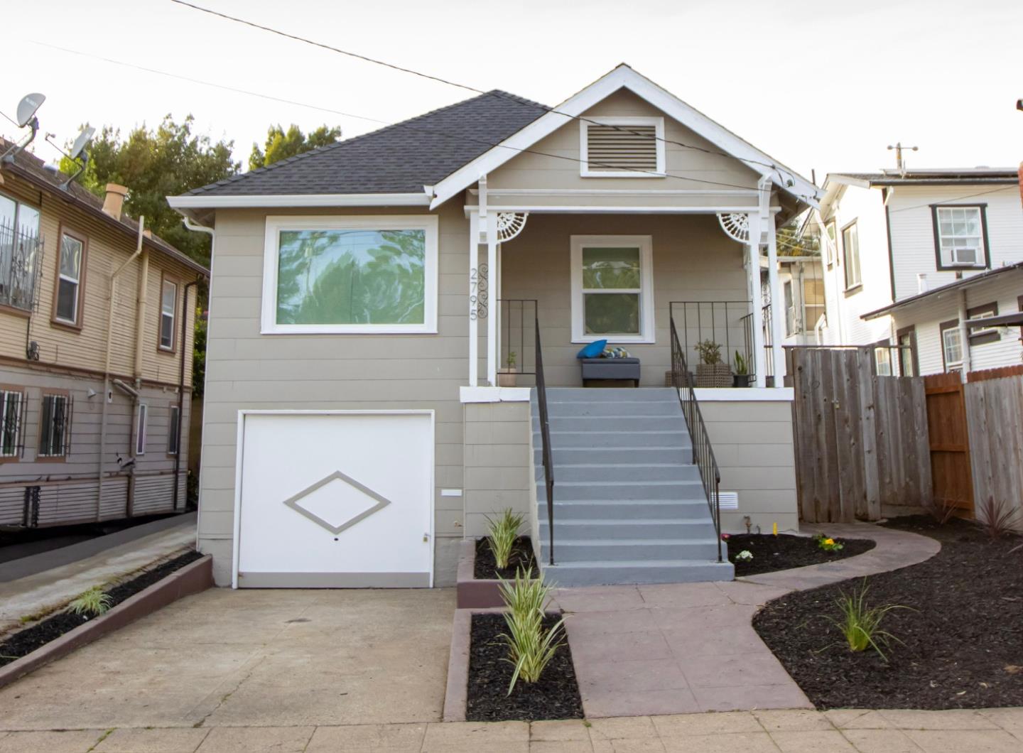 Front Image Thumbnail for ML82031092