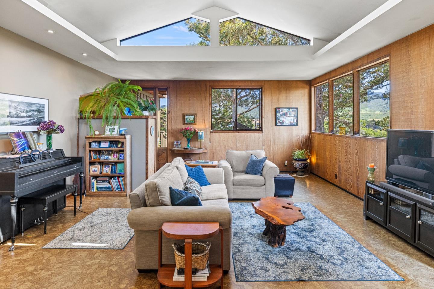 Front Image Thumbnail for ML82031106