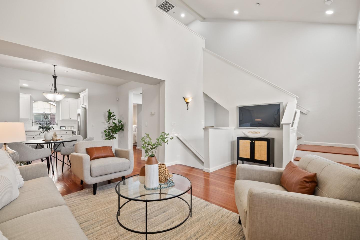 Front Image Thumbnail for ML82031128