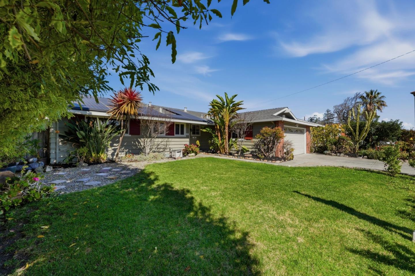 Front Image Thumbnail for ML82031143