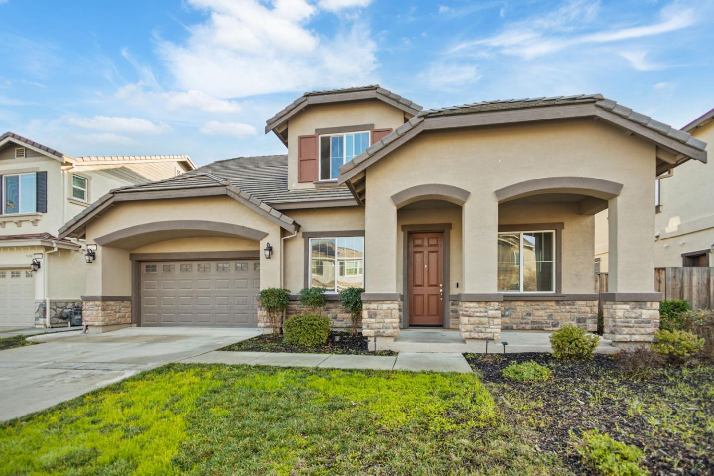 Front Image Thumbnail for ML82031147