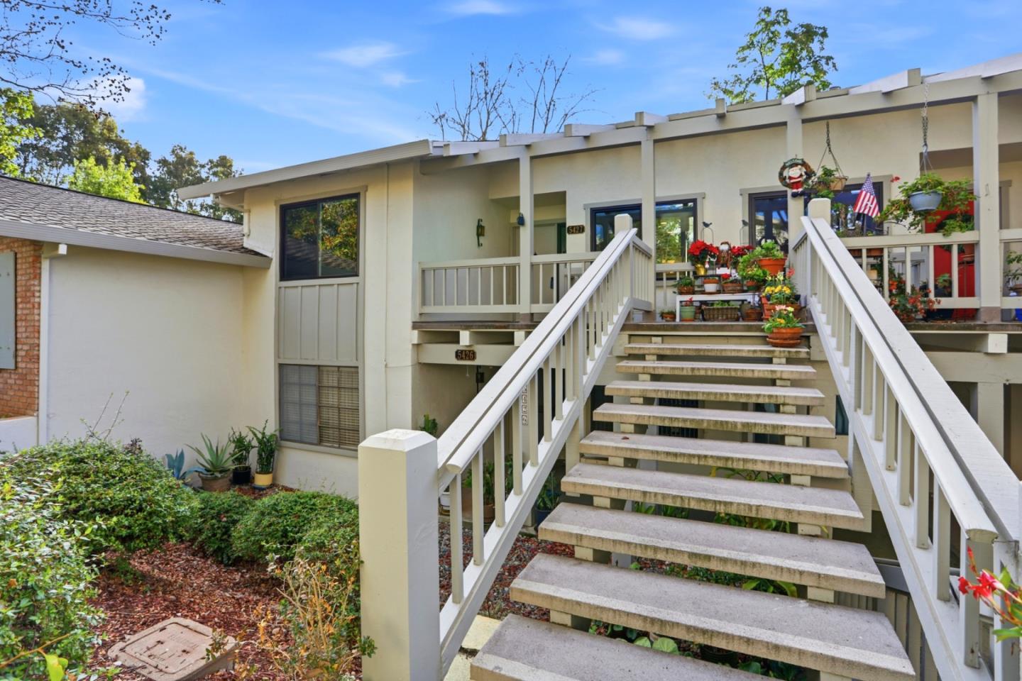 Front Image Thumbnail for ML82031164