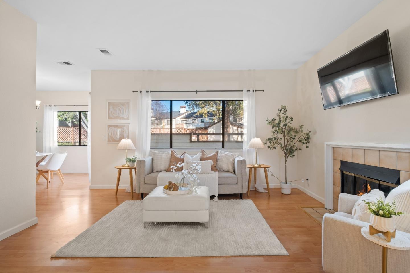 Front Image Thumbnail for ML82031178