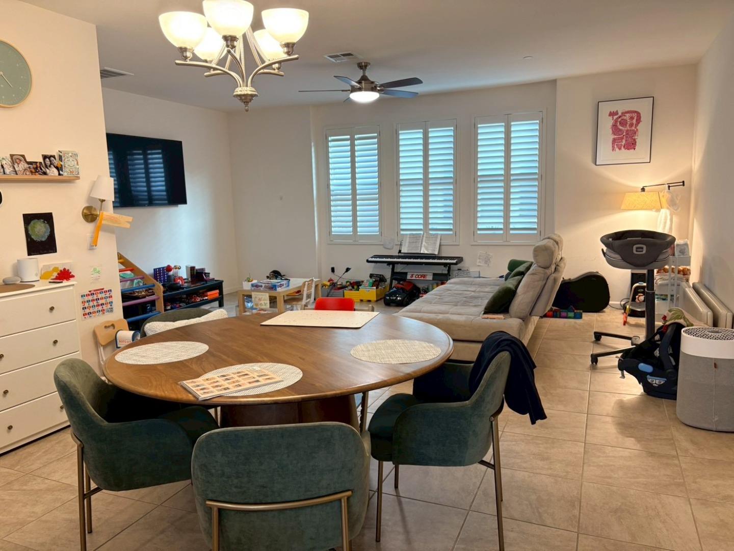 Front Image Thumbnail for ML82031196