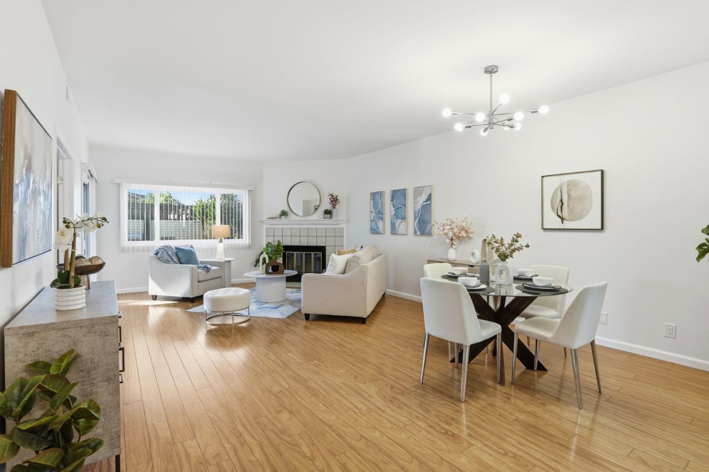 Front Image Thumbnail for ML82031200