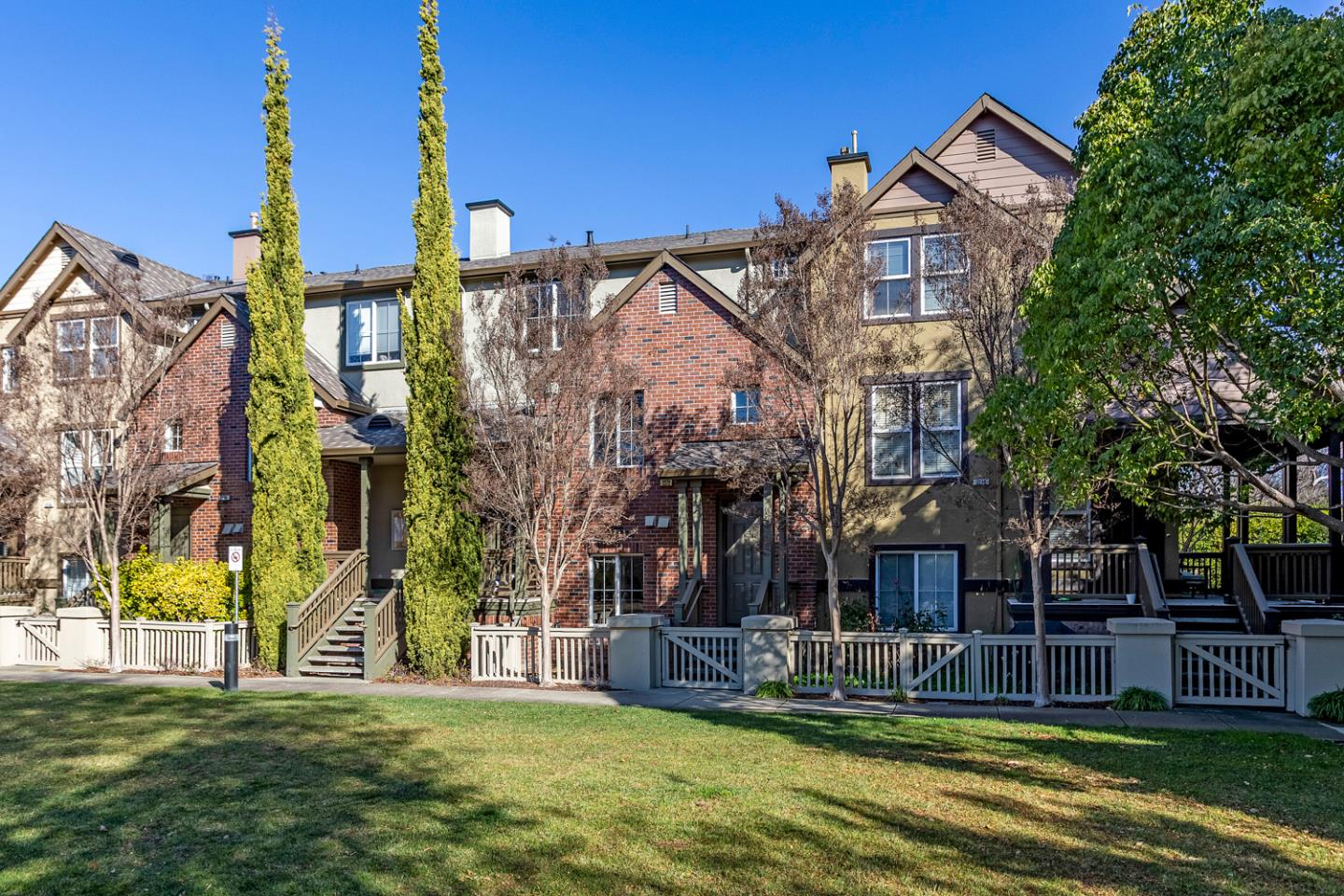 Front Image Thumbnail for ML82031207