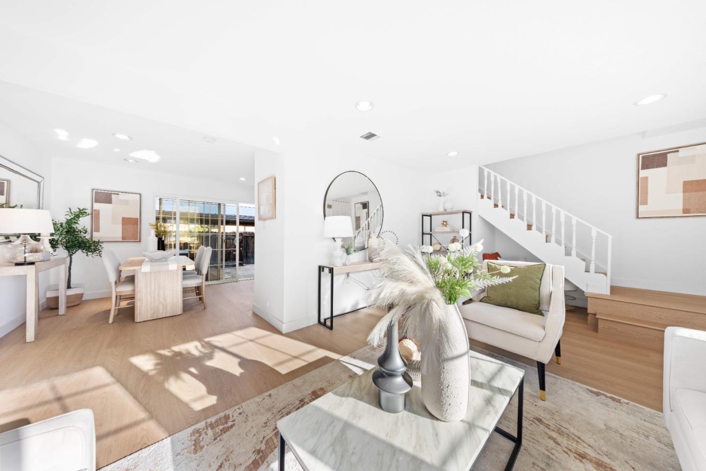 Front Image Thumbnail for ML82031217