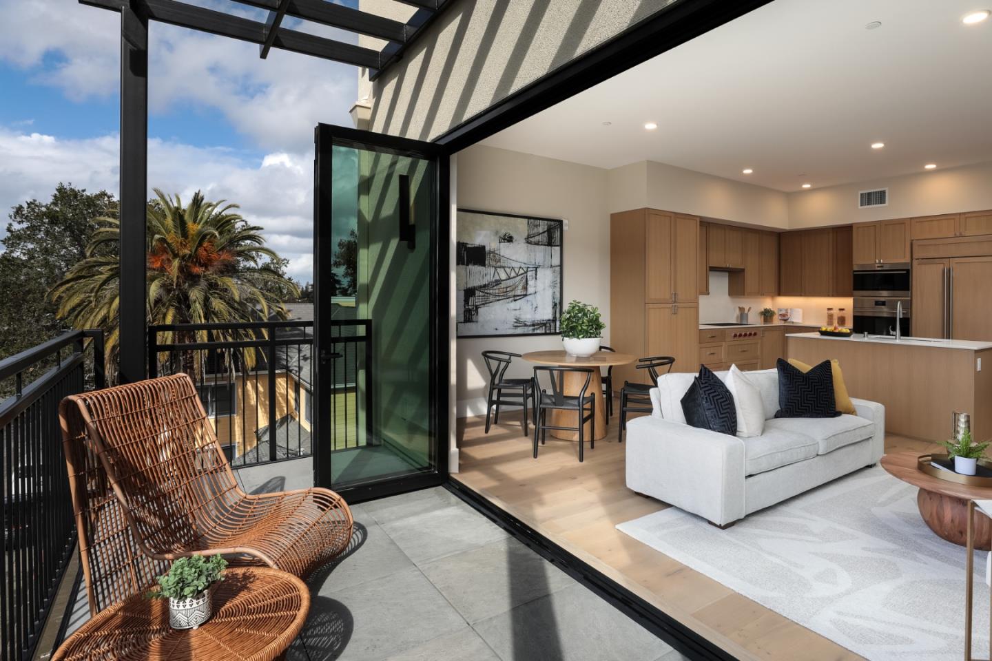 Front Image Thumbnail for ML82031218