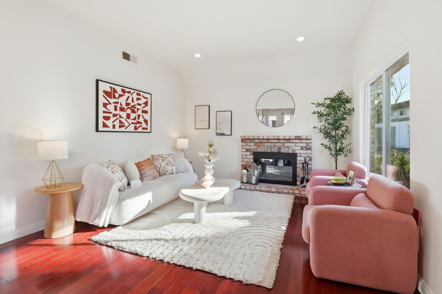 Front Image Thumbnail for ML82031242