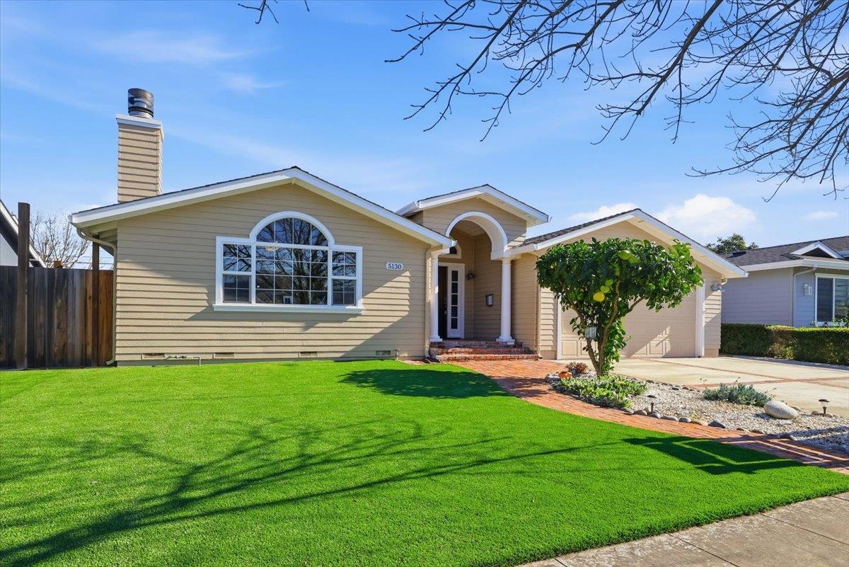 Front Image Thumbnail for ML82031318