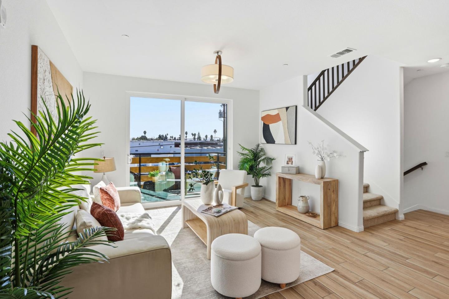 Front Image Thumbnail for ML82031363