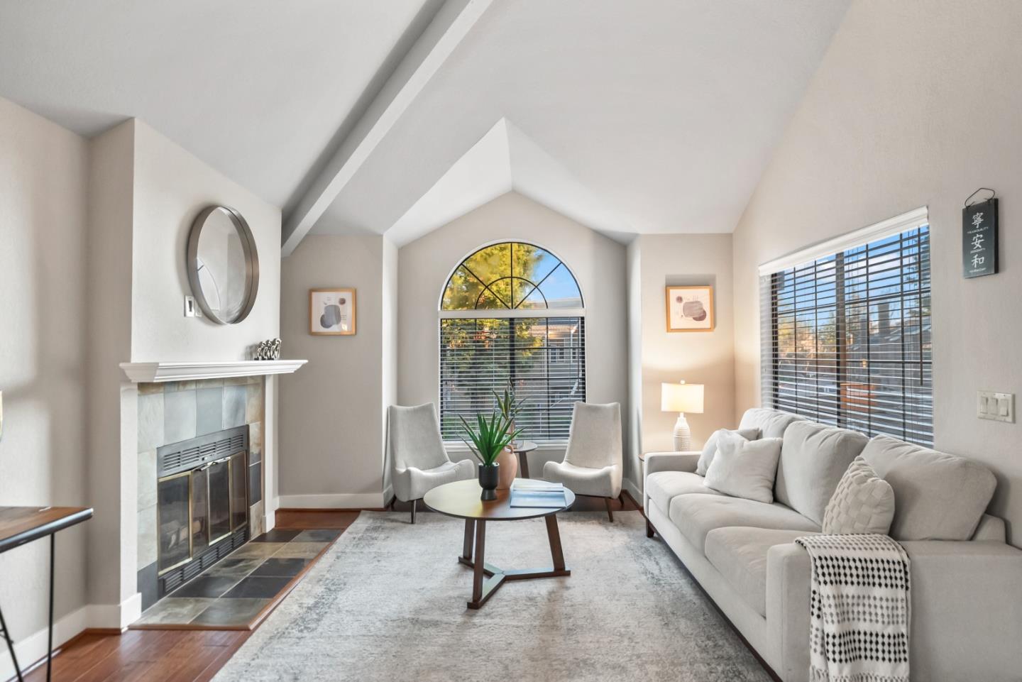 Front Image Thumbnail for ML82031380