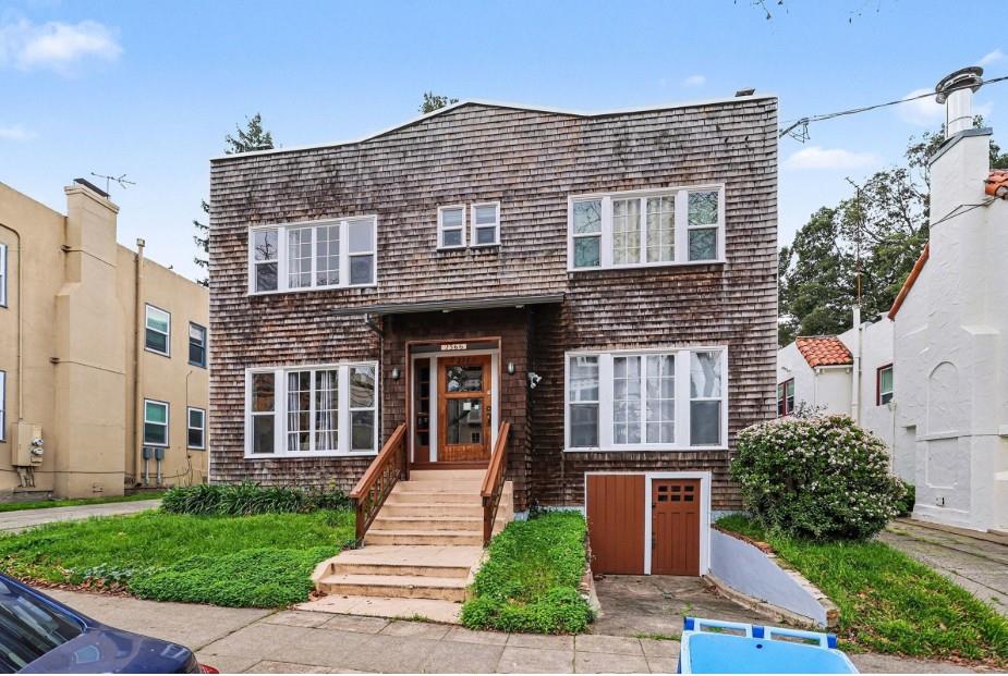 Front Image Thumbnail for ML82031434