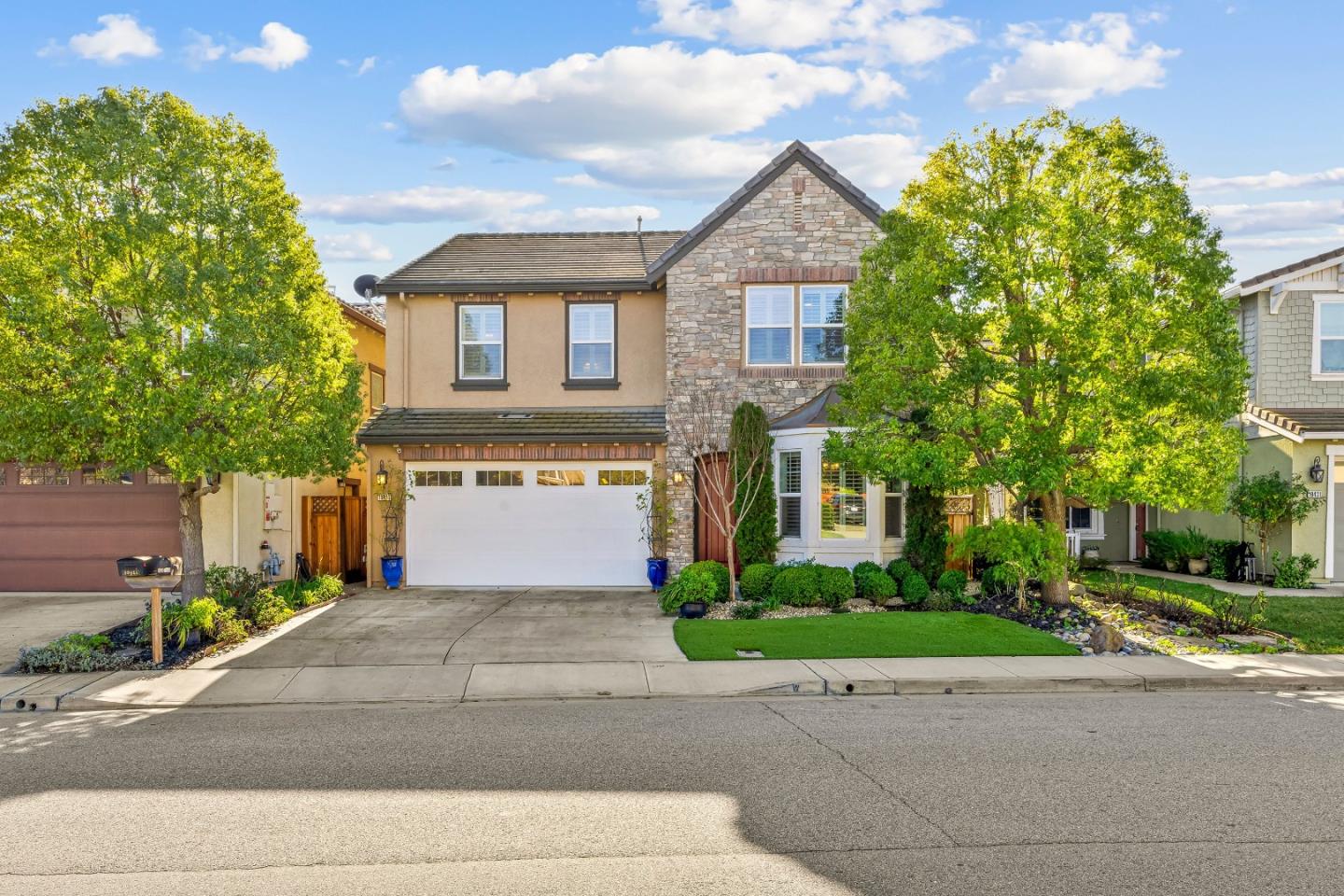 Front Image Thumbnail for ML82031442