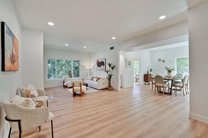 Front Image Thumbnail for ML82031464