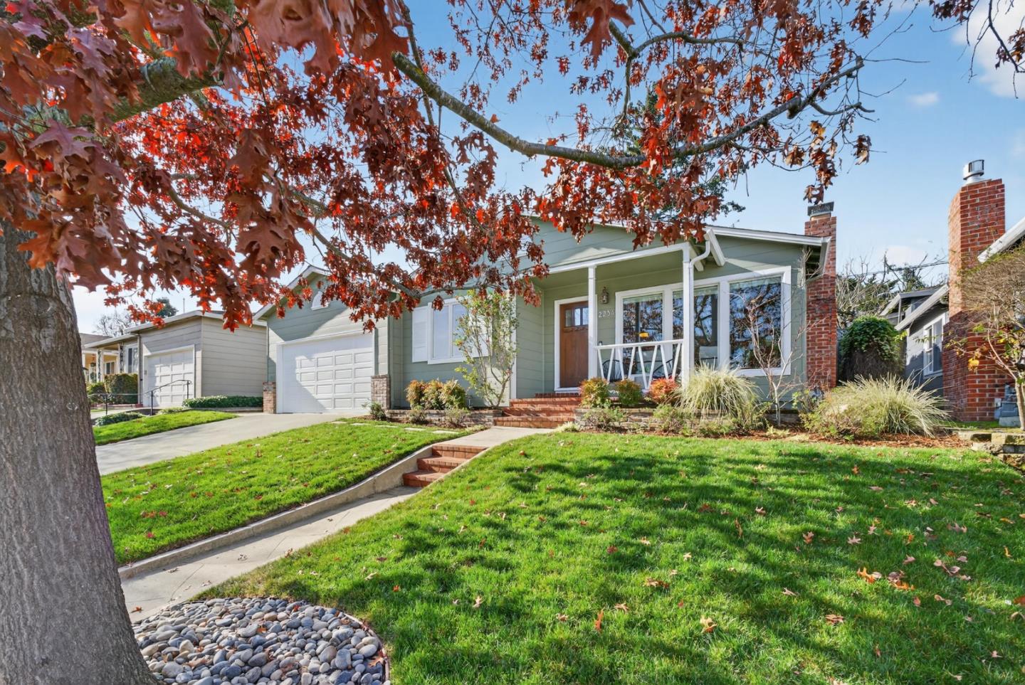 Front Image Thumbnail for ML82031499