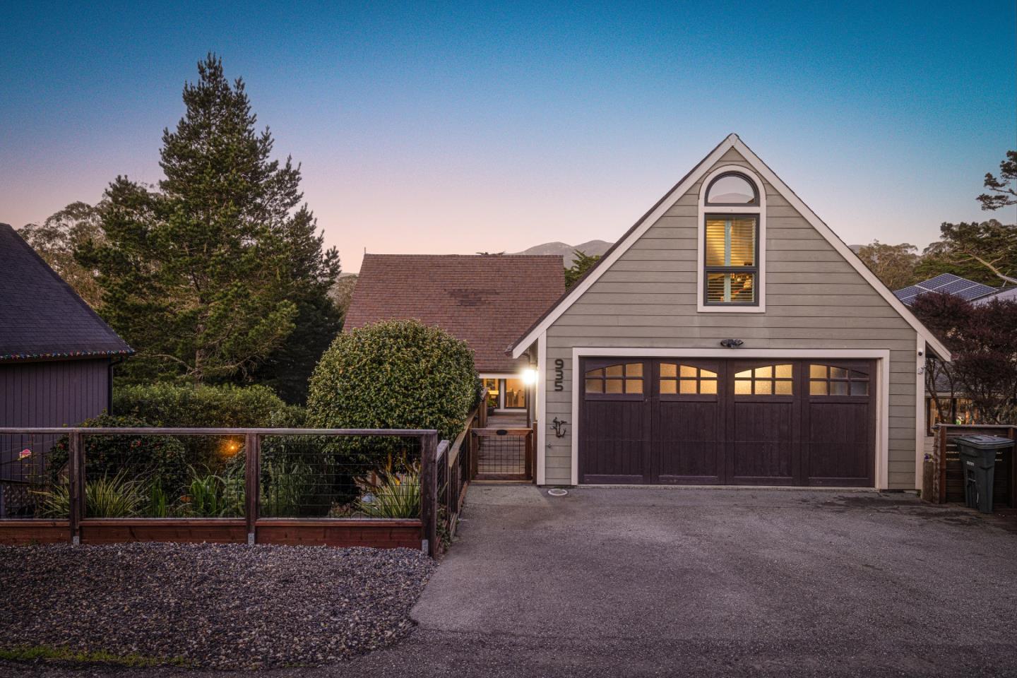 Front Image Thumbnail for ML82031500