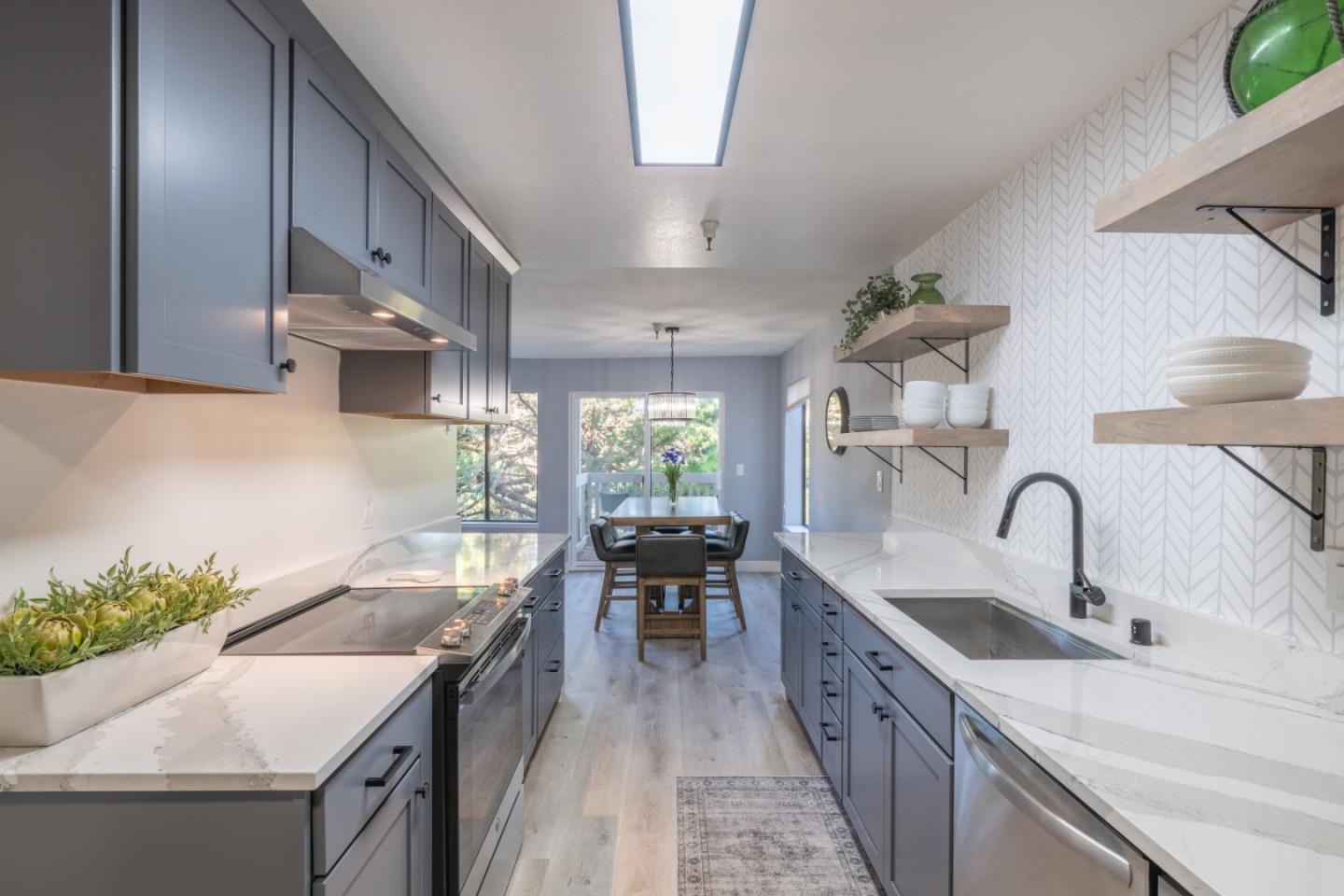 Front Image Thumbnail for ML82031559