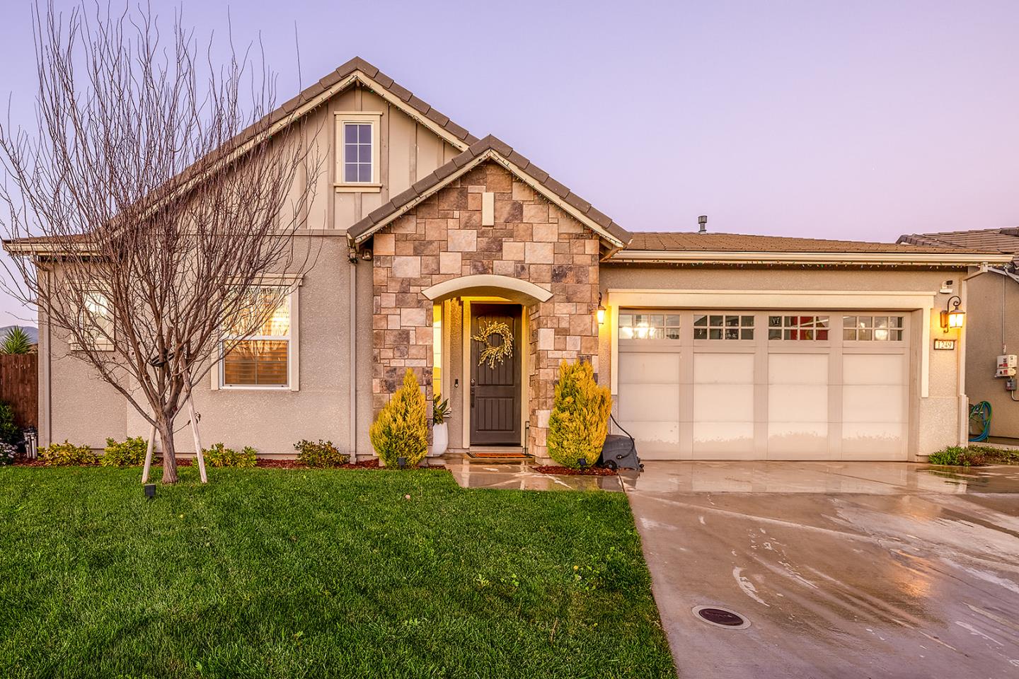 Front Image Thumbnail for ML82031586