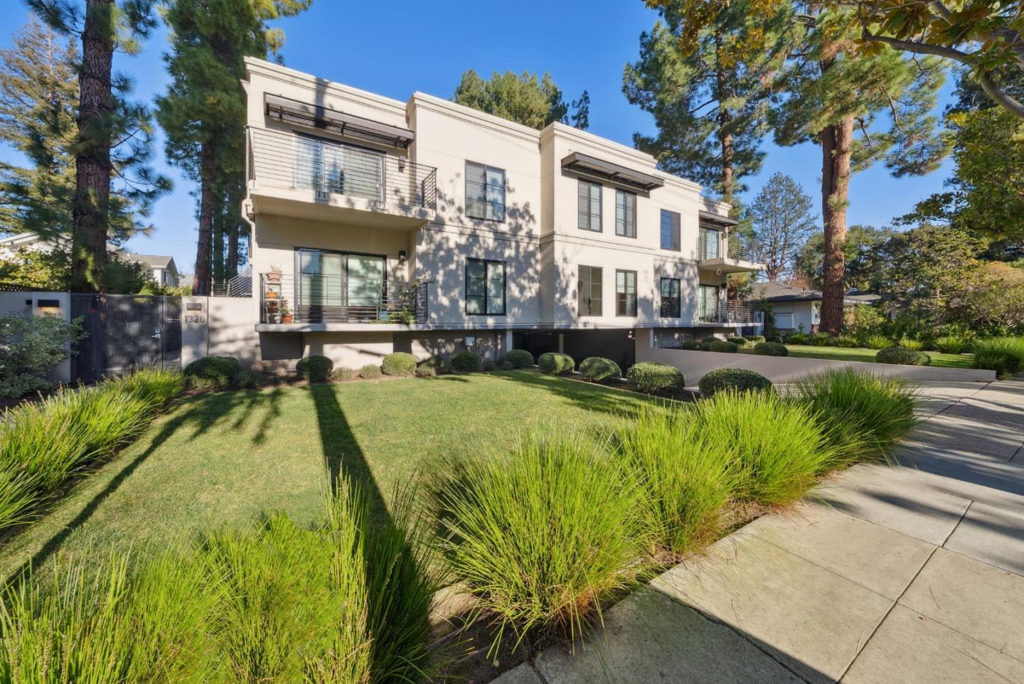 Front Image Thumbnail for ML82031604